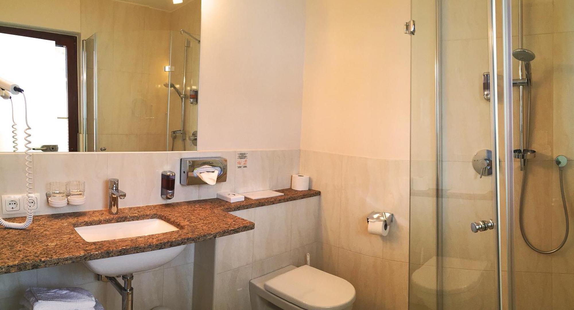 Vital & Sporthotel Brixen Brixen im Thale Exterior photo